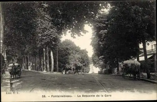 Ak Fontainebleau Seine et Marne, Descente de la Gare