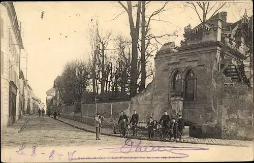 Ak Saint Leu Val d´Oise, Fontaine Rue de Boissy