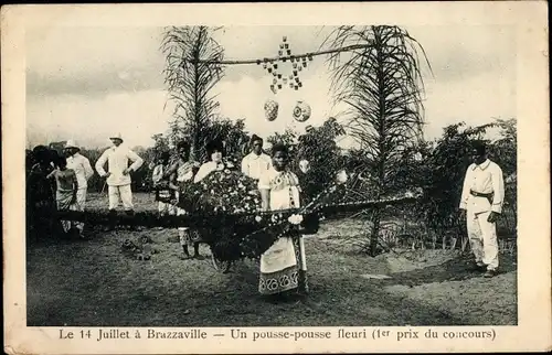 Ak Brazzaville Französisch Kongo, Un pousse pousse fleuri, 14 Juillet