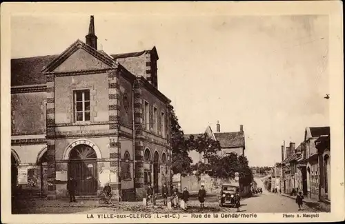 Ak La Ville aux Clercs Loir et Cher, Rue de la Gendarmerie