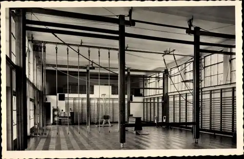 Ak Heverlee Belgien, Institut du Sacre Coeur et de L'Immaculee Conception, Salle de gymnastique