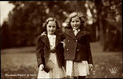 Ak Prinzessinnen Ragnhild und Astrid von Norwegen, Portrait