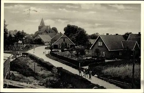 Ak Garderen Gelderland, Dorpsgezicht, Blick auf den Ort, Kirche