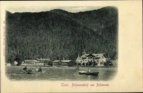Ak Achenseehof am Achensee in Tirol, Urlauber in Ruderbooten, Nadelwald
