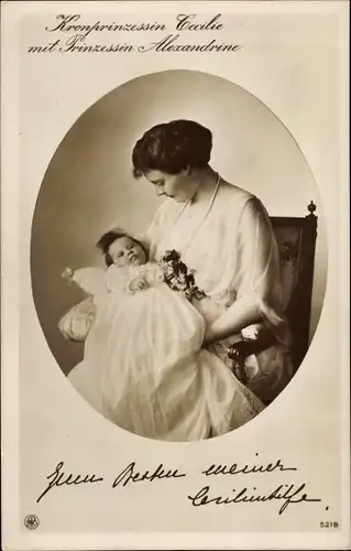 Ak Kronprinzessin Cecilie mit Prinzessin Alexandrine, NPG 5218