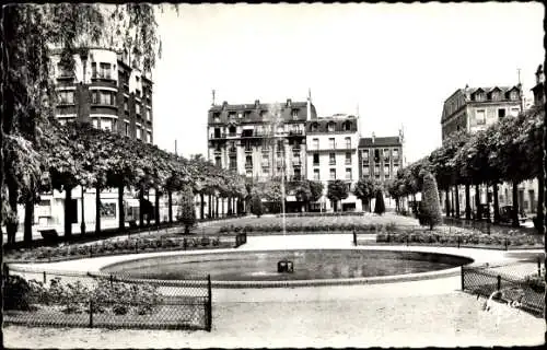 Ak Bois Colombes Hauts de Seine, La Place de la République