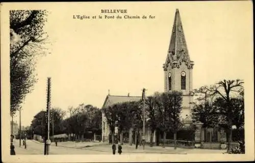 Ak Bellevue Hauts de Seine, L´Église et le Pont du Chemin de Fer