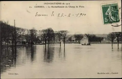 Ak Corbeil Essonne, Inondations de 1910, Le Ravitaillement du Champ de Foire