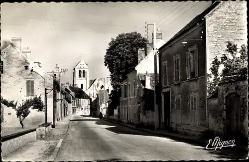 Ak Beaumont du Gâtinais Seine et Marne, Rue du Pont