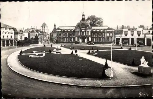 Ak Louviers Eure, Place Ernest Thorel et le Musée