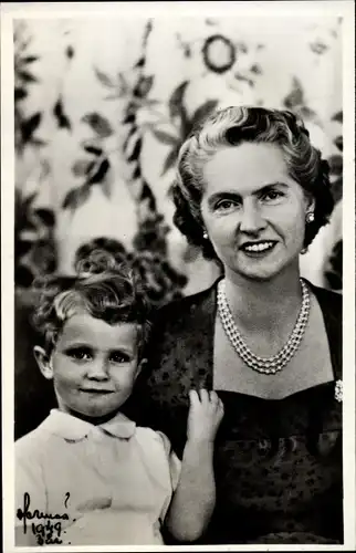 Ak Erbprinzessin Sibylla von Schweden, Portrait mit Prinz Carl Gustaf, 1949