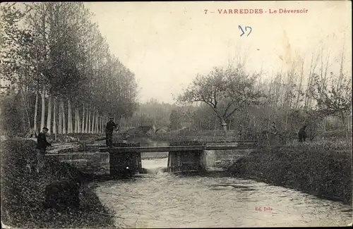 Ak Varreddes Seine et Marne, Le Déversoir, riverains