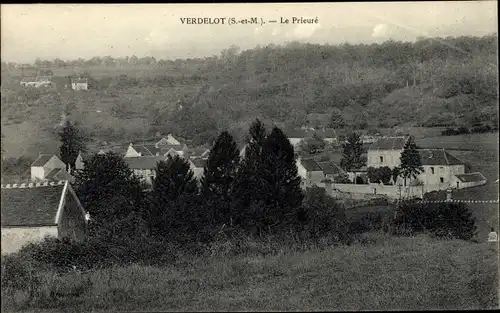 Ak Verdelot Seine et Marne, Prieuré, vue générale