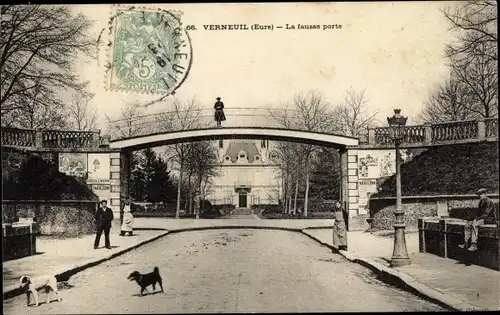 Ak Verneuil Eure, La fausse porte