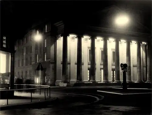 Foto Aachen in Nordrhein Westfalen, Stadttheater bei Nacht