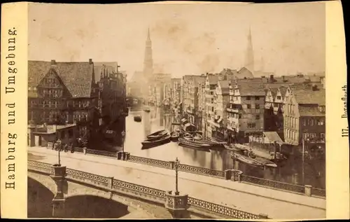 CdV Hamburg um 1880/1890, Dovenfleet mit Holzbrücke, St Katharinen, St Petri, und St Jakobikirche