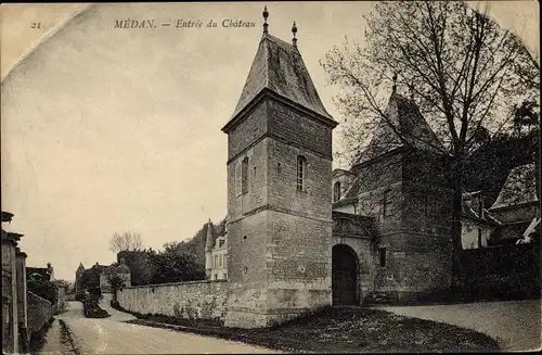 Ak Médan Yvelines, Entree du Chateau