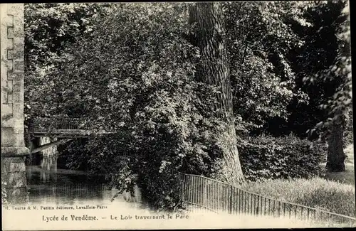 Ak Vendôme Loir et Cher, Le Loir traversant le Parc