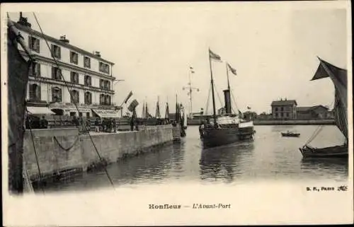 Ak Honfleur Calvados, L´Avant-Port, Café de France