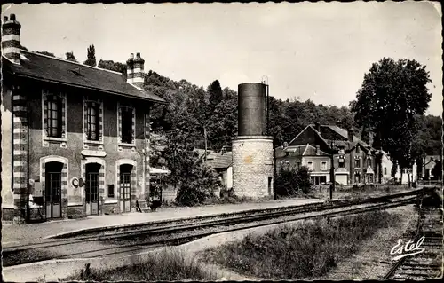 Ak Bray-Lu Val d'Oise, La Gare et l´Hôtel du Chemin de Fer