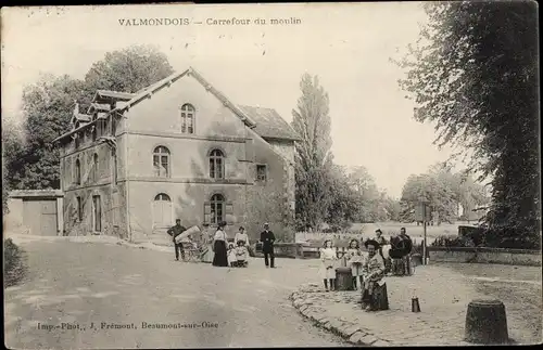 Ak Valmondois Val-d´Oise, Carrefour du Moulin