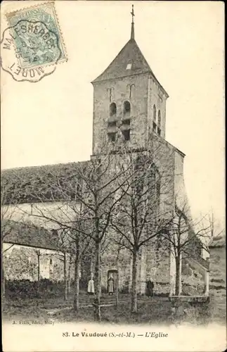 Ak Le Vaudoué Seine-et-Marne, L'Église, vue générale