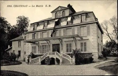 Ak Chatenay Hauts-de-Seine, La Mairie, vue de face