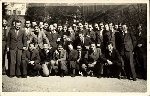 Foto Ak Sankt Gallen Stadt Schweiz, Männer in Anzügen, Gruppenfoto