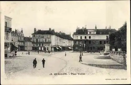 Ak Avallon Yonne, Place Vauban