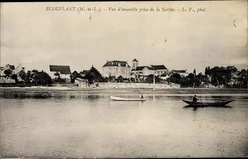 Ak Écouflant Maine et Loire, Vue d'ensemble prise de la Sarthe