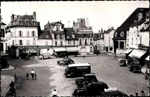 Ak Avallon Yonne, Place du Général de Gaulle, Automobiles