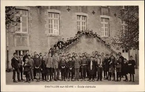 Ak Chatillon sur Sevre Deux Sèvres, École Clericale