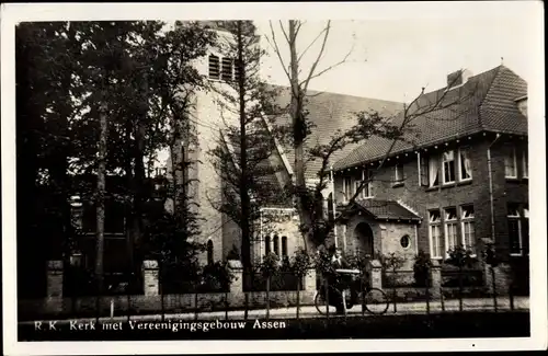 Ak Assen Drenthe Niederlande, Kerk met Vereenigingsgebouw