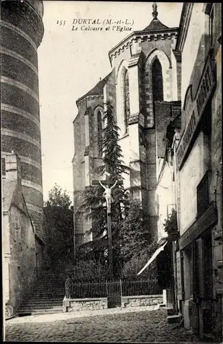 Ak Durtal Maine et Loire, Le calvaire et l'Eglise