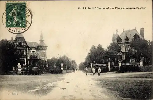 Ak La Baule-Escoublac Loire-Atlantique, Place et Avenue Pasteur