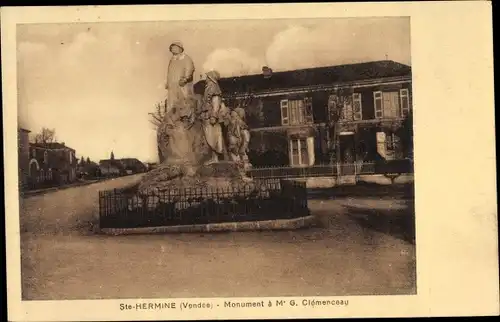 Ak Sainte Hermine Vendee, Monument a Monsieur G. Clemenceay