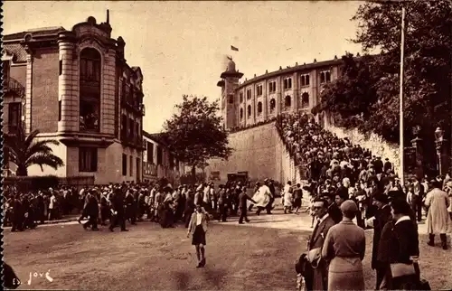 Ak San Sebastian Baskenland, La Montee a la Plaza de Toros