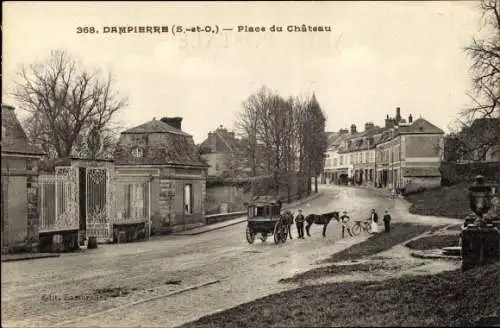 Ak Dampierre Yvelines, Place du Château