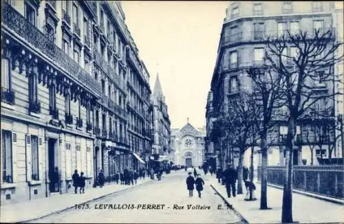 Ak Levallois Perret Hauts de Seine, Rue Voltaire