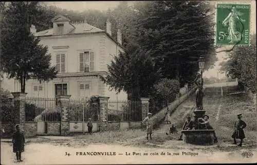 Ak Franconville Val d Oise, Le Parc au Coin de la Rue Philippe