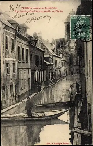 Ak Vernon Eure, Inondations, Rue Bourbon Penthièvre, Église