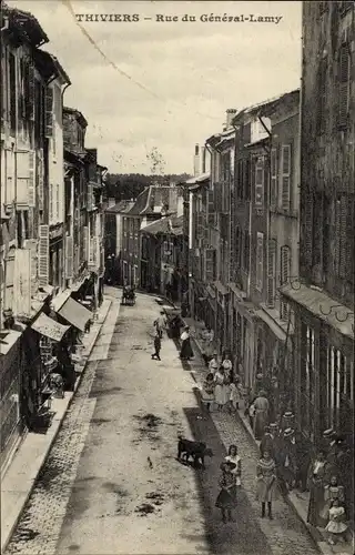 Ak Thiviers Dordogne, Rue du General Lamy
