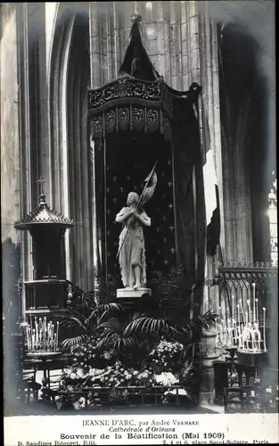 Ak Orléans Loiret, Jeanne d'Arc, Plastik von Andre Vermare, Kathedrale