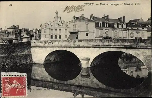 Ak Segré Maine et Loire, Pont de Bretagne et Hotel de Ville