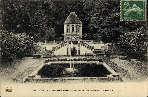 Ak Sèvres Hauts-de-Seine, Parc de l´École Normale, Le Bassin