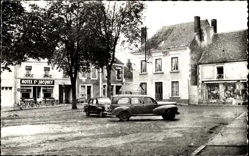 Ak Nogent la Bernard Sarthe, La Place, Automobiles, Hotel Saint Jacques