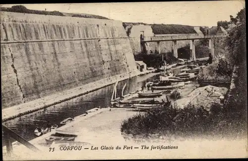 Ak Corfou Korfu Griechenland, Les Glacis du Fort