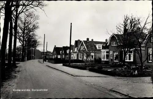 Ak Roderwolde Noordenveld Drenthe, Dorfstraße