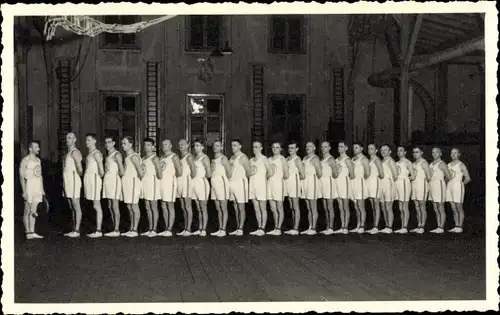 Foto Ak Chemnitz in Sachsen, 30. Stiftungsfest, Bellevue, Turnergruppe, 15.9.1934