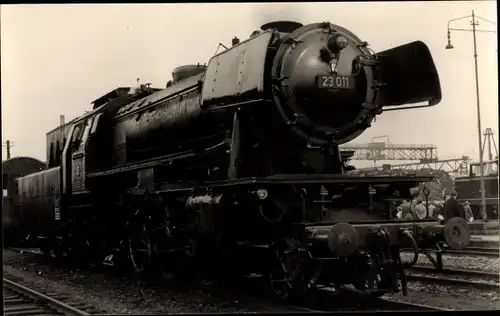 Foto Ak Deutsche Eisenbahn, DB Dampflokomotive 23 011